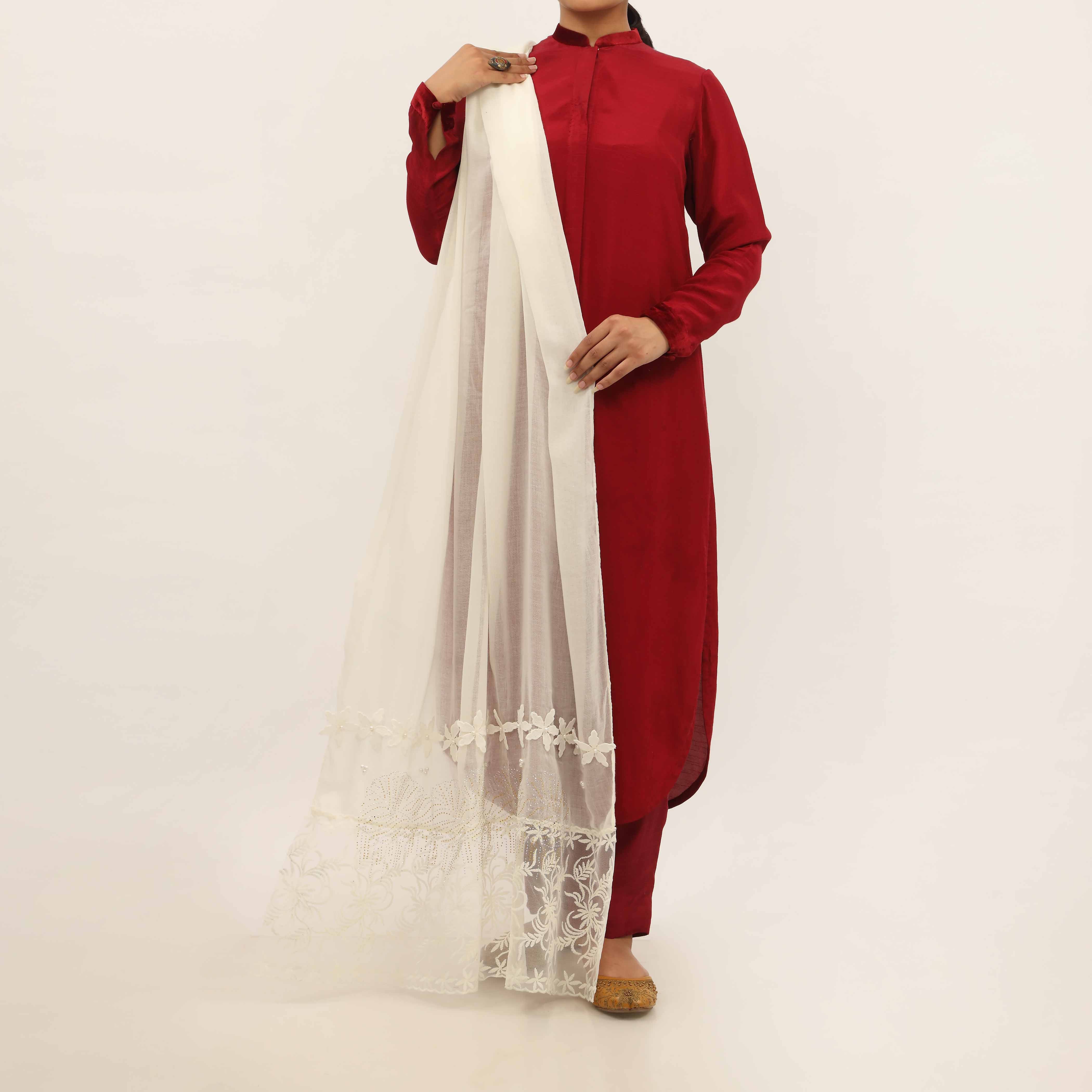 Cream Embroidered Stole PD5268