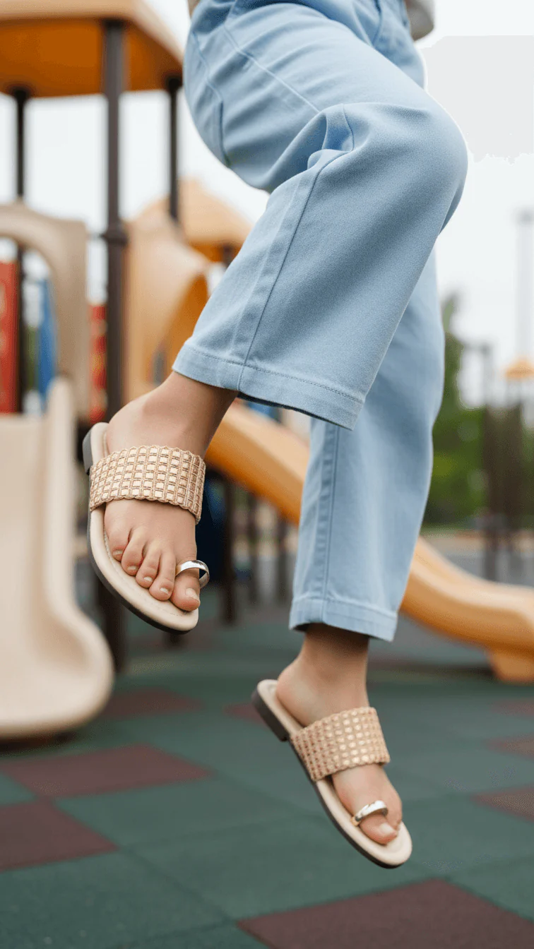 Girls Fawn Casual Slipper KD5551