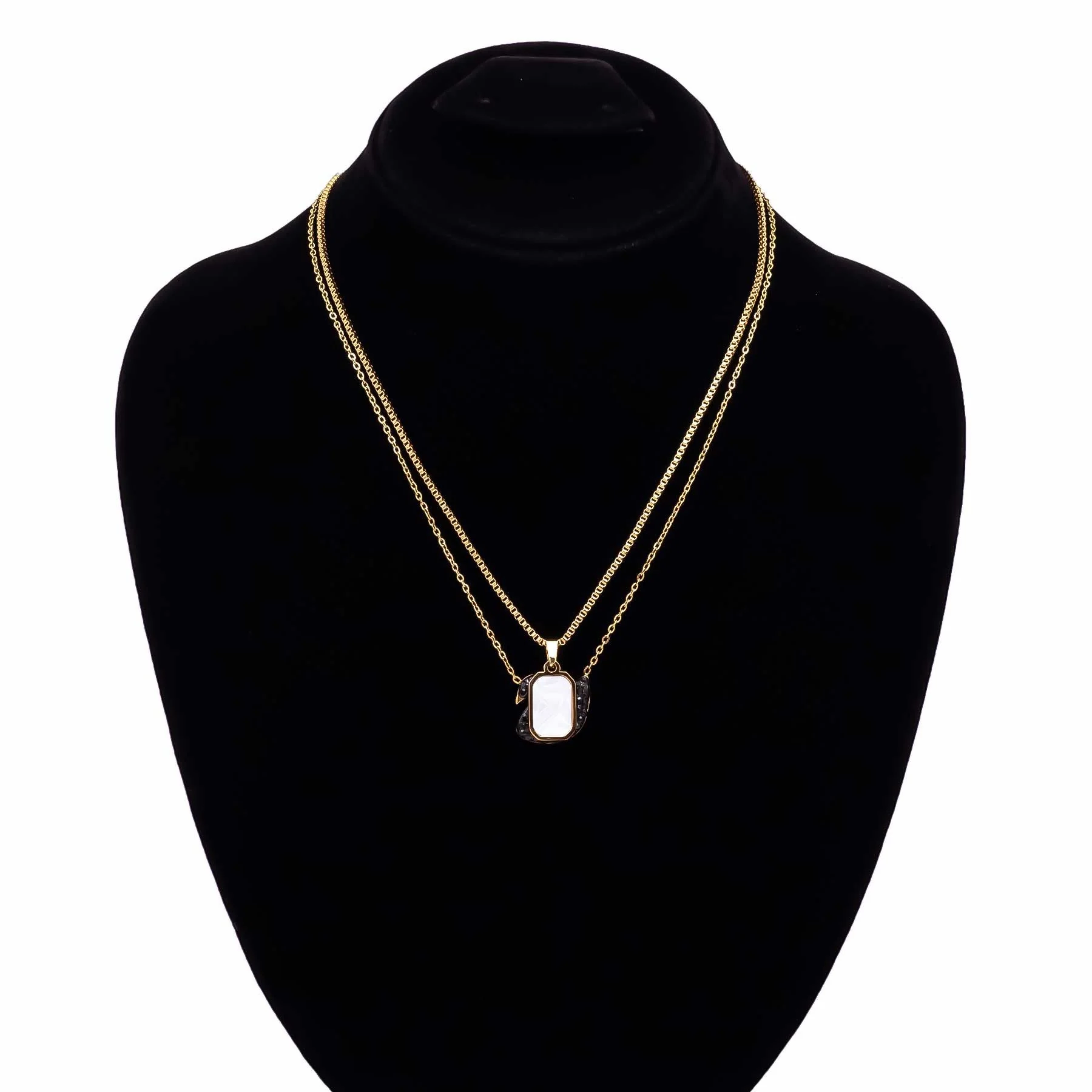 GOLDEN PENDANT O40015